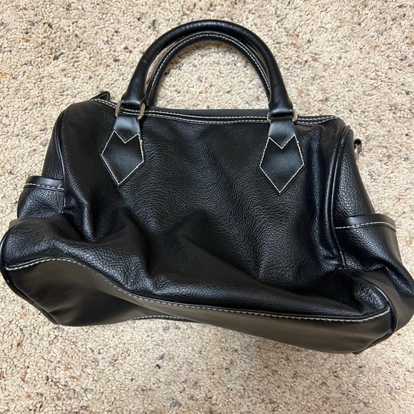 Purses - Picture 5 of 8